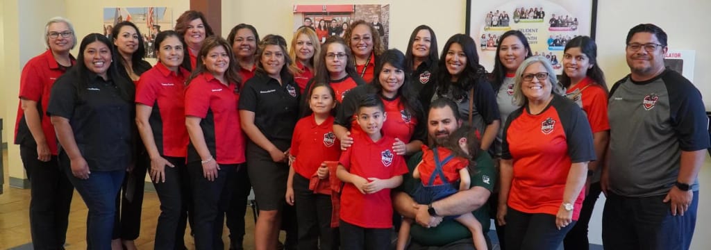 Hemet Dual Language Academy students and staff celebrating together
