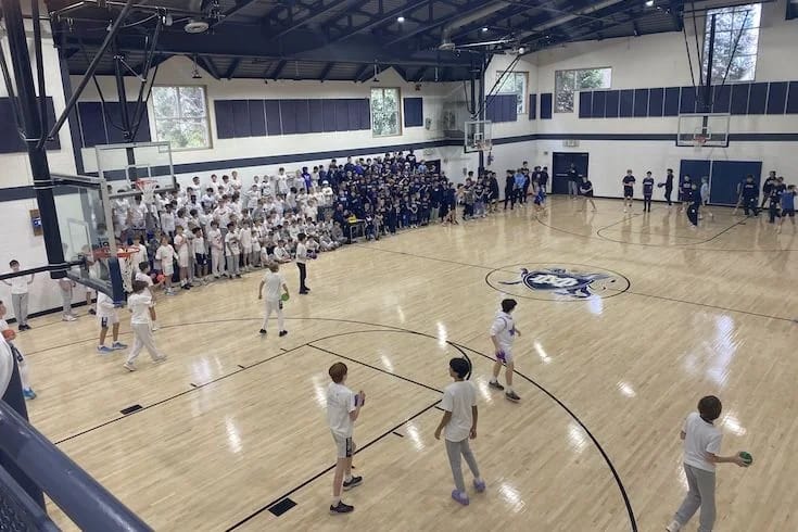 Mater Dei School in Bethesda: students participating in a school athletic activity.