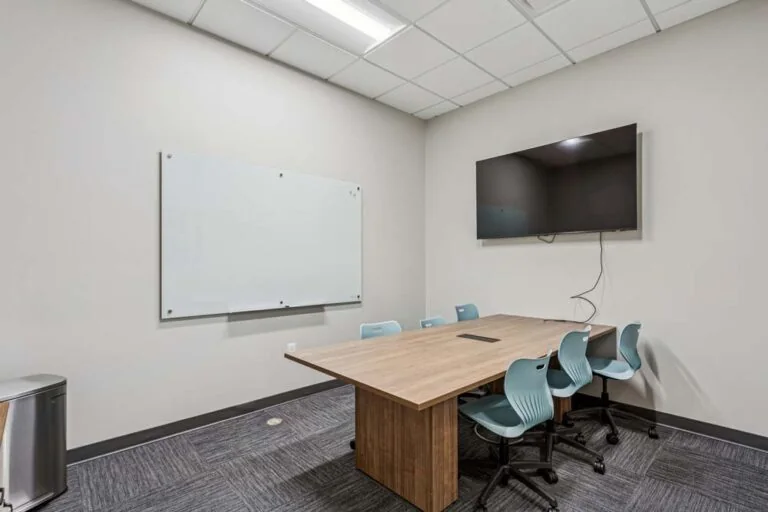 Apollo Behavior therapy room with child-sized seating