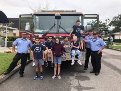 Tampa Pinnacle Academy students visiting a fire engine