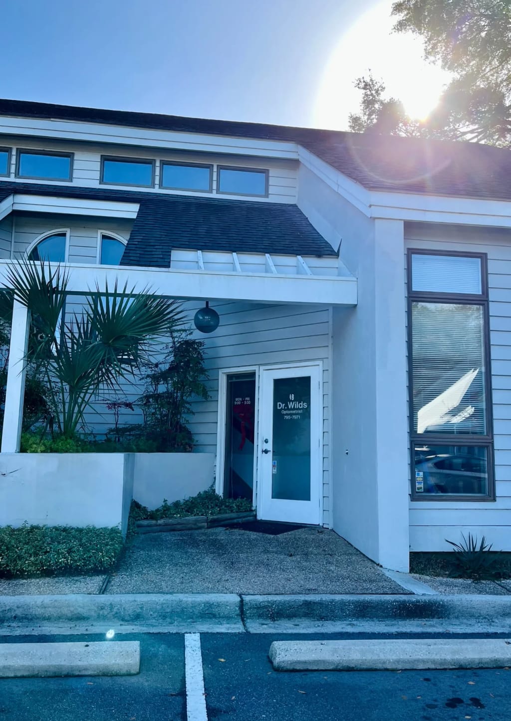 Exterior entrance of the Play Therapy Center of Charleston.